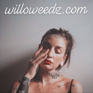 Meet your Posher, Willow Blü